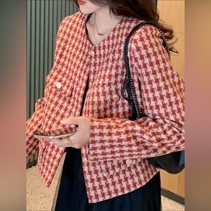 💎🤍🌷Stylish Red and White Houndstooth Jacket